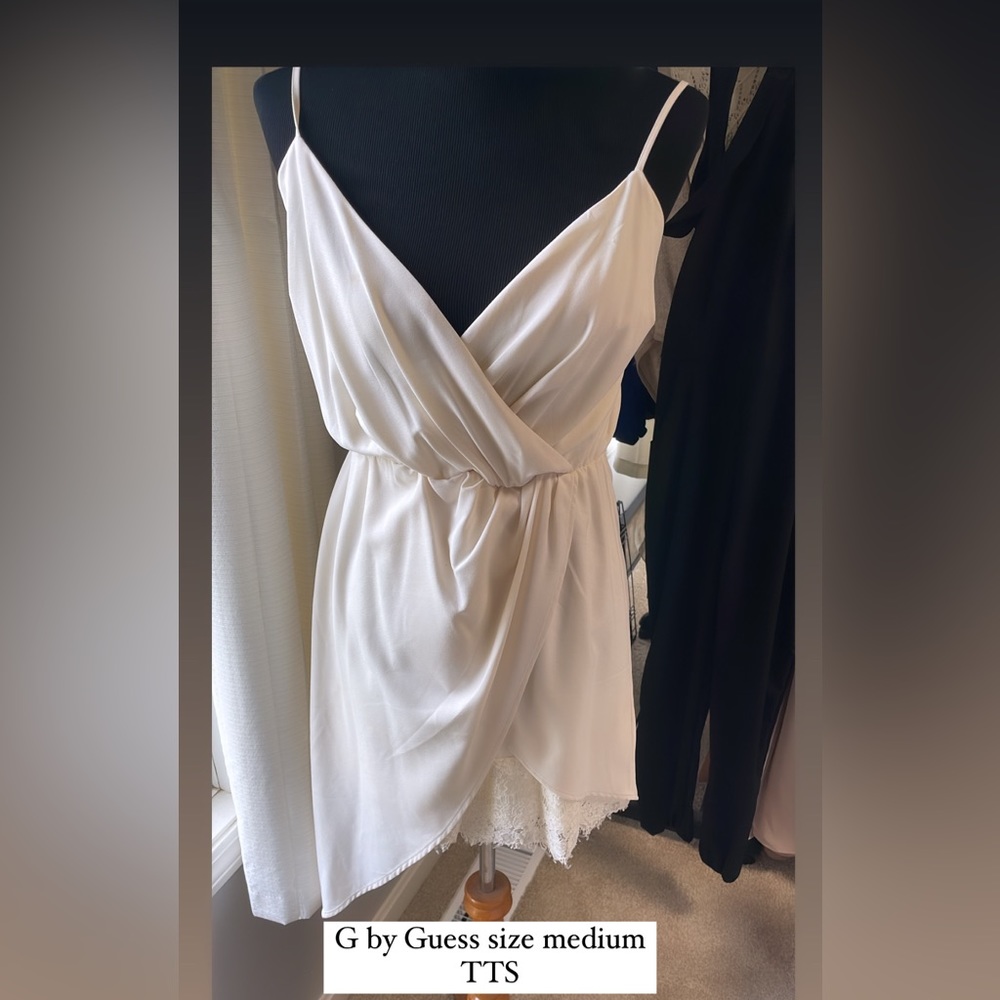 Low cute cream dress with slit and lace lining